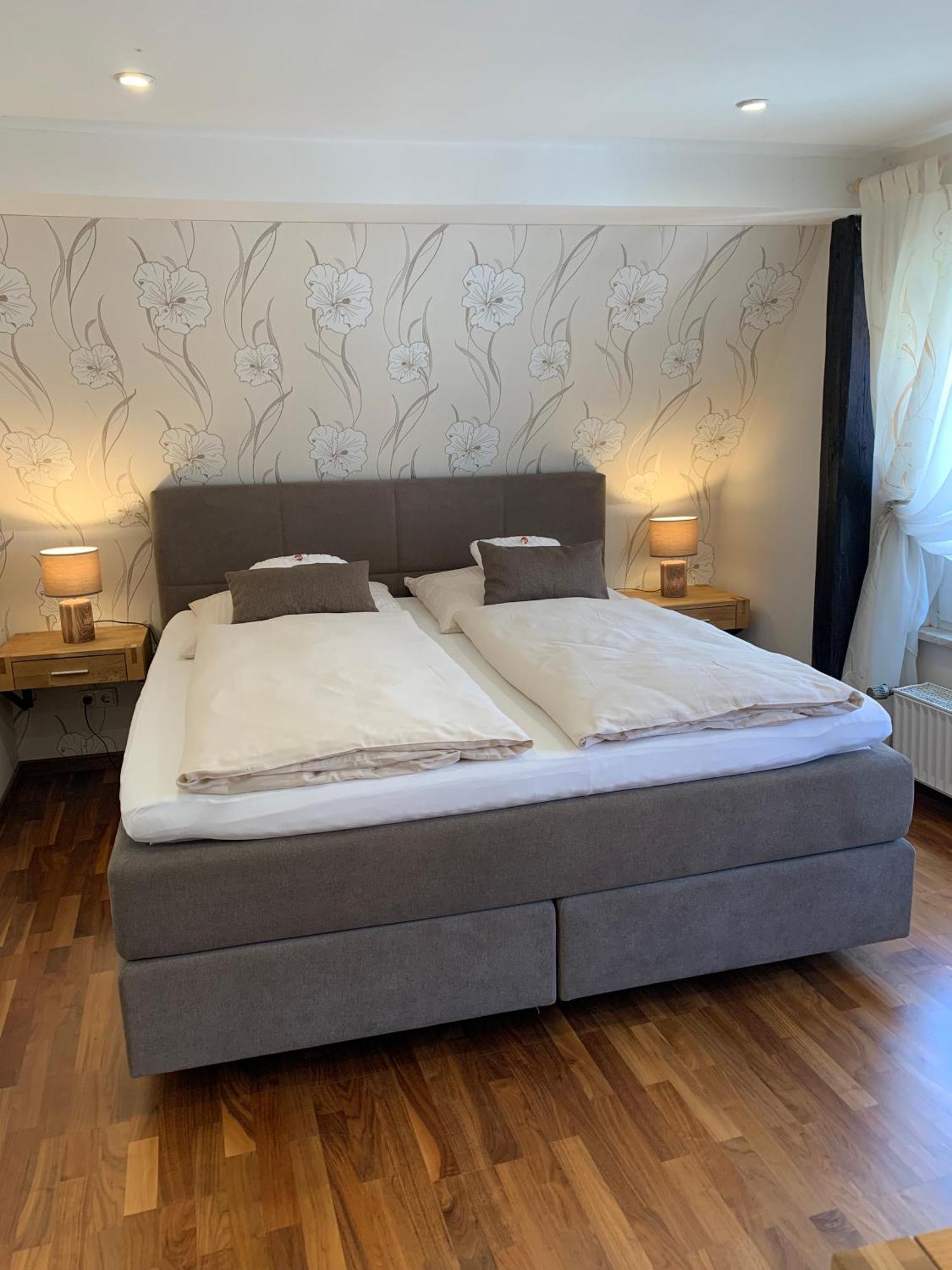 Ferienwohnung Janus Altstadt-Hameln Haus 1 Inklusive Parkplatz Mit Und Ohne Balkon Hamelin Ngoại thất bức ảnh